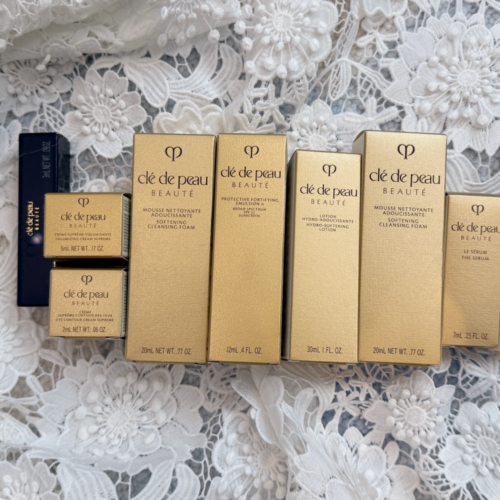 NEW Clé de Peau Beauté (CPB) Luxury Skincare Set - 7pcs + Samples